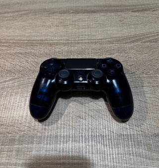 Ps4 de 1TB en perfecto estado + Mando original
