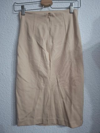Falda tubo beige talla única