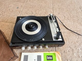 Tocadiscos Bettor EF-141