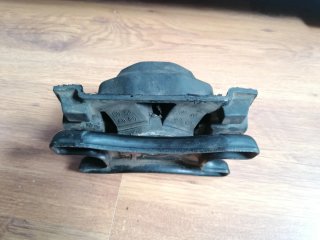 Soporte motor Mercedes W638