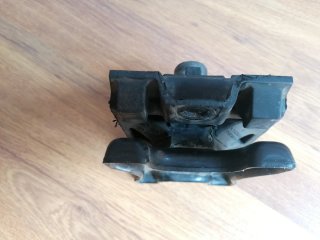 Soporte motor Mercedes W638