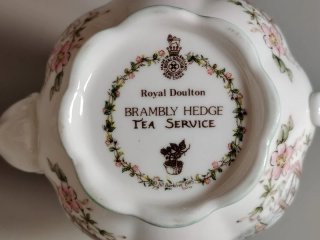 Teiera miniatura Brambly Hedge Royal Doulton. Con