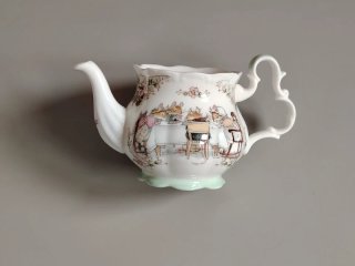 Teiera miniatura Brambly Hedge Royal Doulton. Con
