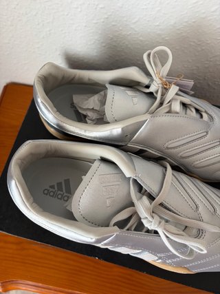 Adidas plateadas talla 42