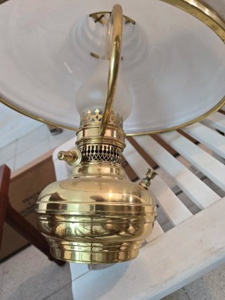 Lampara antigua de techo tipo quinqué