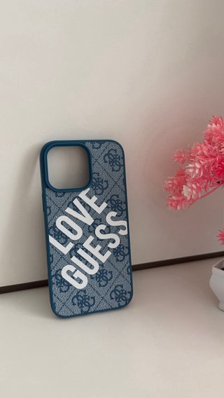 Funda iPhone 16 Pro Max Love Guess Azul