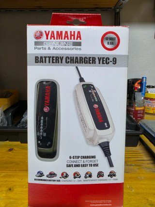 Cargador Batería Moto Mantenimiento