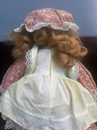 Muñeca Porcelana The Classique Collection
