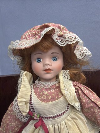 Muñeca Porcelana The Classique Collection