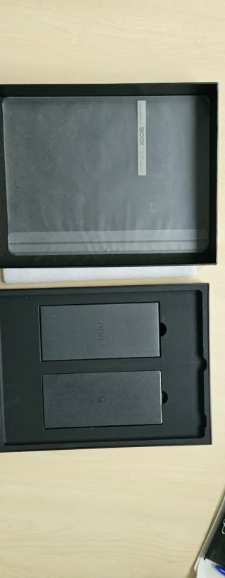 Onyx BOOX Max Lumi 13.3 + Funda Inteligente