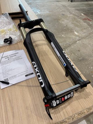 Horquilla SR Suntour Axon Bloqueo Sin Uso