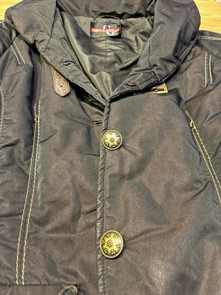 Chaqueta anorak corta negra y gris