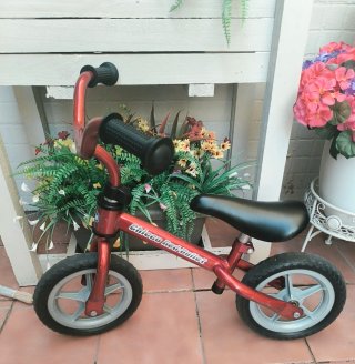 Bicicleta sin pedales Chicco Red Bullet