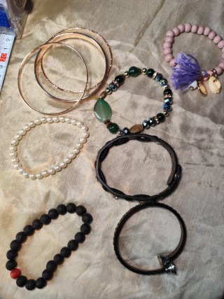 Lote de pulseras de bisutería