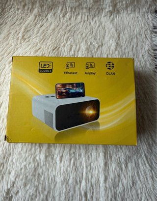 Mini Proyector LED WiFi Amarillo