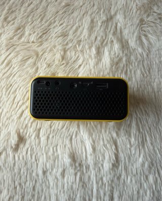 Mini Proyector LED WiFi Amarillo