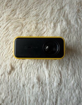 Mini Proyector LED WiFi Amarillo