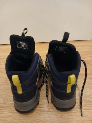 Botas montaña niño