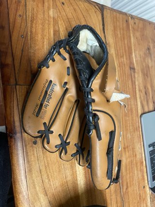 Guantes de béisbol Brett 10” y 12.5”