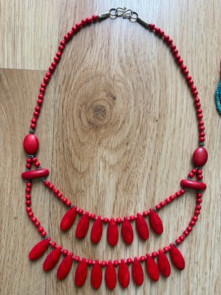 Collar decorativo multicolor