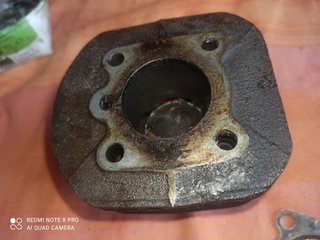 Cilindro y pistón hierro 49cc Vespino