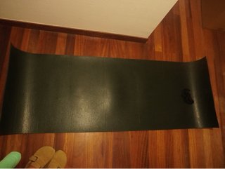 Esterilla de Yoga Verde Enrollada