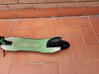 Patinete plegable LaScoota verde
