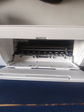Impresora HP DeskJet 2700e