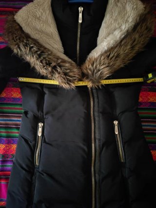 Abrigo largo plumas Stradivarius Talla L Mujer