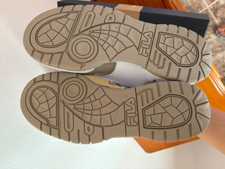 Zapatillas Fila T39 Blancas y Marrones Nuevas