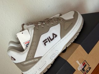 Zapatillas Fila T39 Blancas y Marrones Nuevas