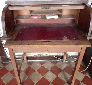 Escritorio antiguo madera maciza