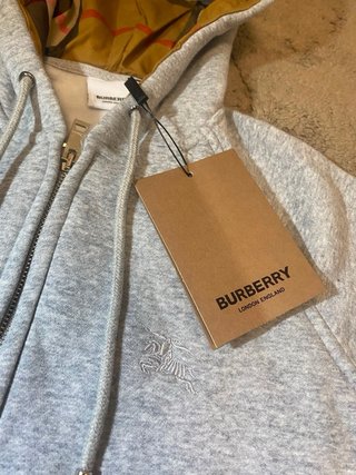 Sudadera Burberry Gris con Capucha