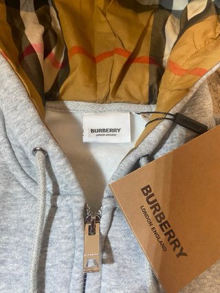 Sudadera Burberry Gris con Capucha