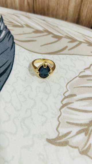 Anillo UNOde50 bañado en oro 18k negro