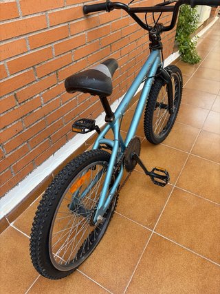 Bicicleta BMX azul