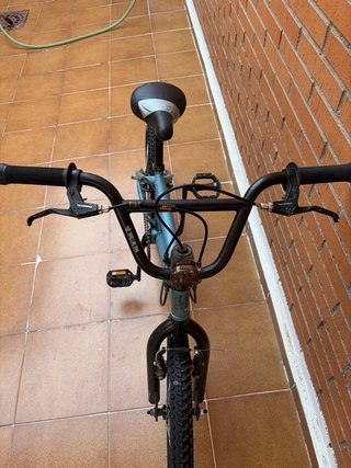 Bicicleta BMX azul