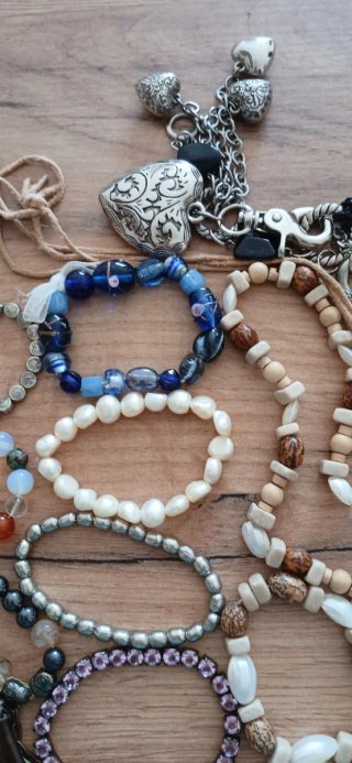 Lote Bisutería Collares y Pulseras