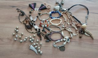 Lote Bisutería Collares y Pulseras