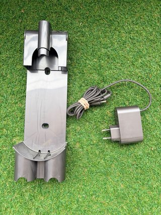 Dyson V8 con accesorios