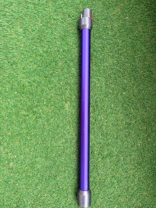Dyson V8 con accesorios