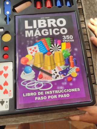 Juego de Magia Libro Mágico
