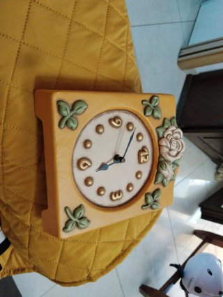 Orologio Thun decorato con rose e quadrifogli