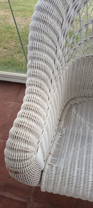 Preciosos sillones de mimbre blancos