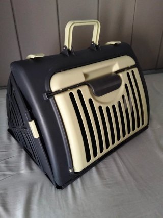 Transportín para mascotas beige y gris