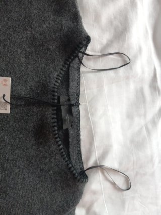 Blusa sin mangas gris talla M