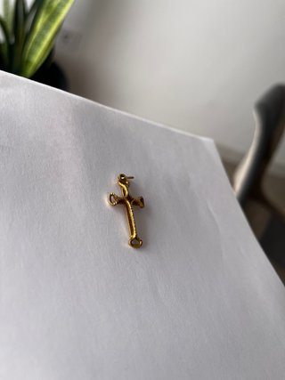 Cruz Latina Oro 18k