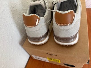 Pepe Jeans T39 beige/gris nuevas