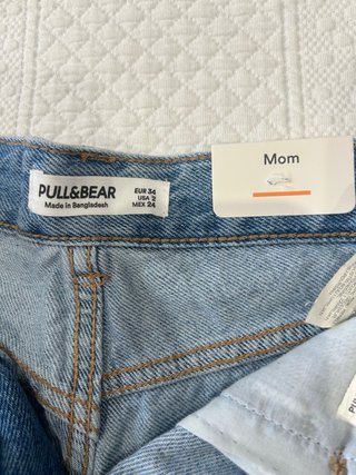 Pantalón corto vaquero Mom Pull&Bear T34