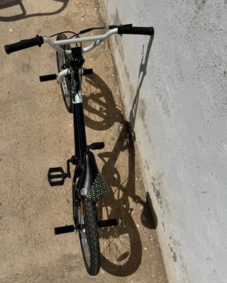Bicicleta BMX Negra